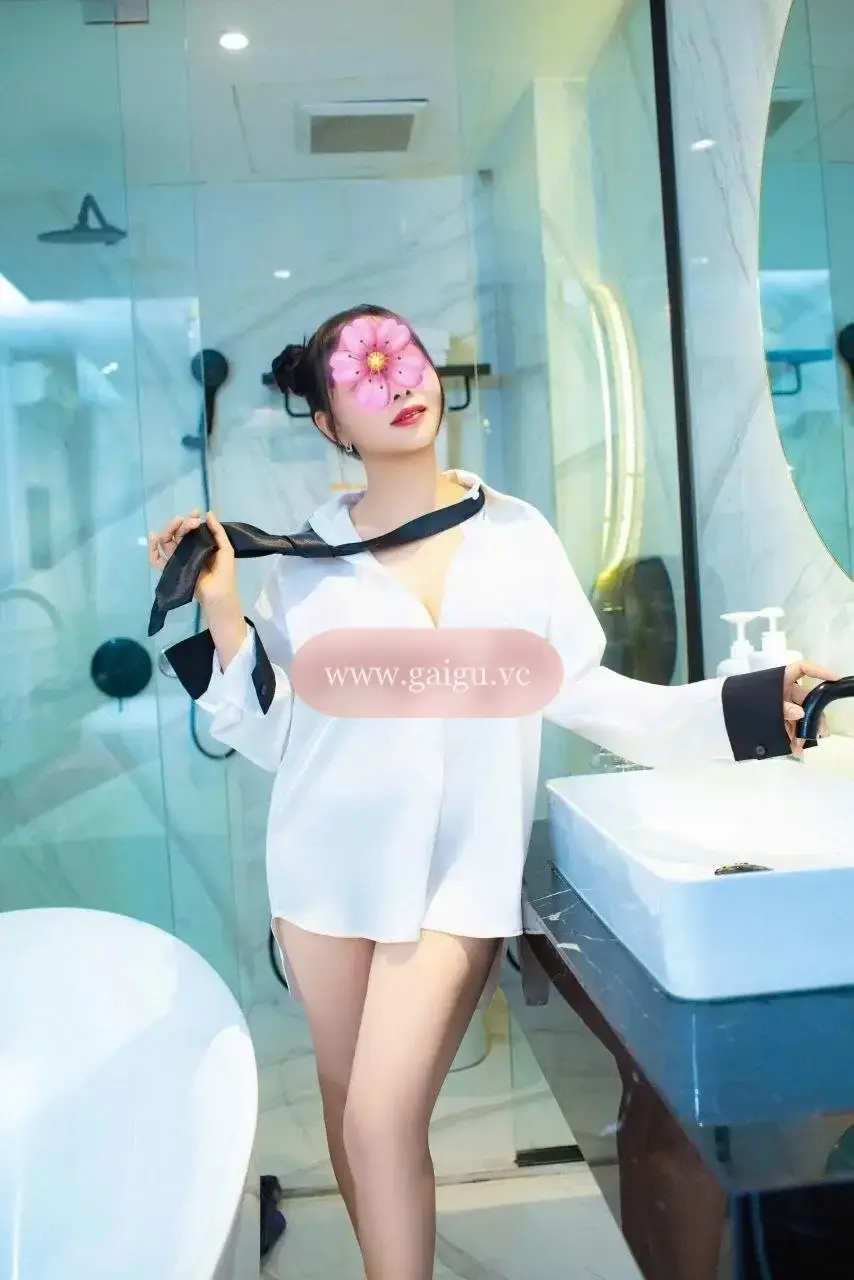 LINH AN - Sexy dâm nữ, chiều khách say sưa