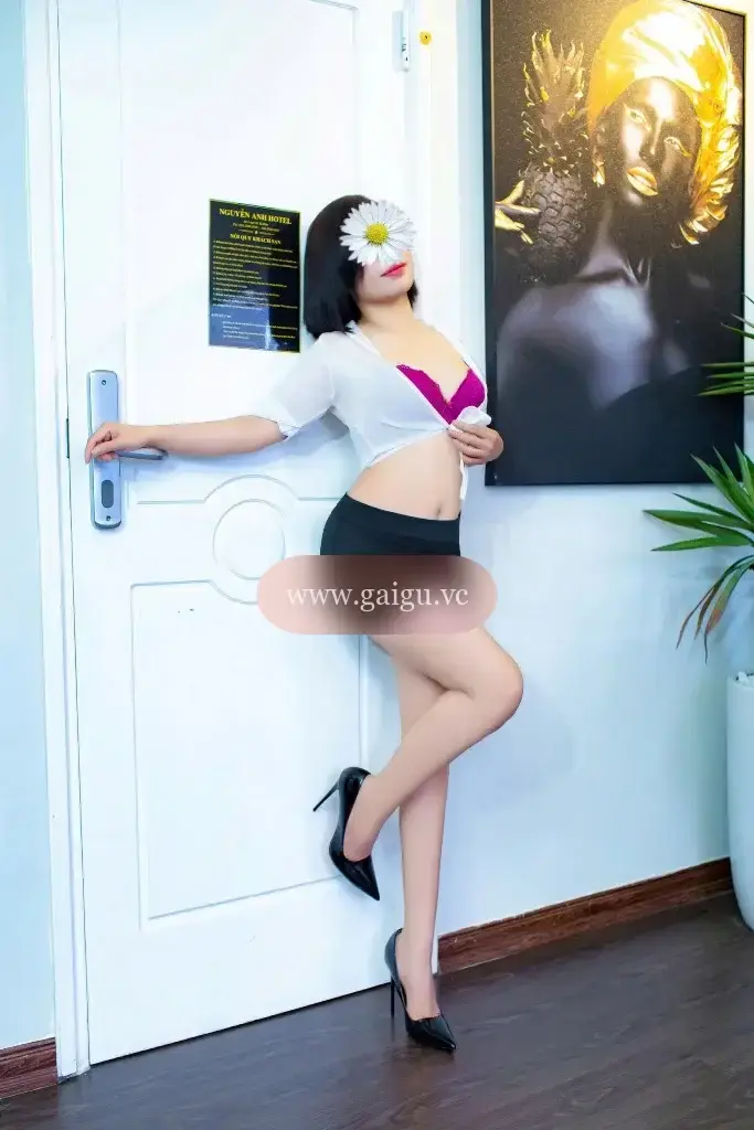 PHƯƠNG LÊ - GÁI CÔNG SỞ, THƠM NGON, MƯỢT MÀ ĐẦY KÍCH THÍCH