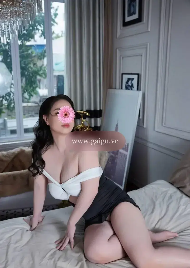 PHƯỢNG HỒNG - Em Gái Có Kỹ Thuật Làm Tình Siêu Đẳng