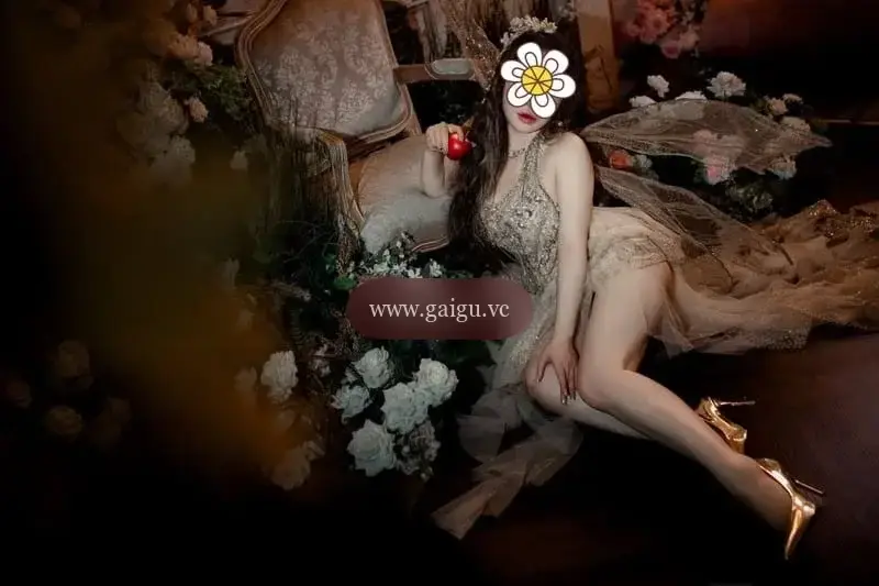 TIỂU THƯ MINH CHÂU NGON RỰC RỠ