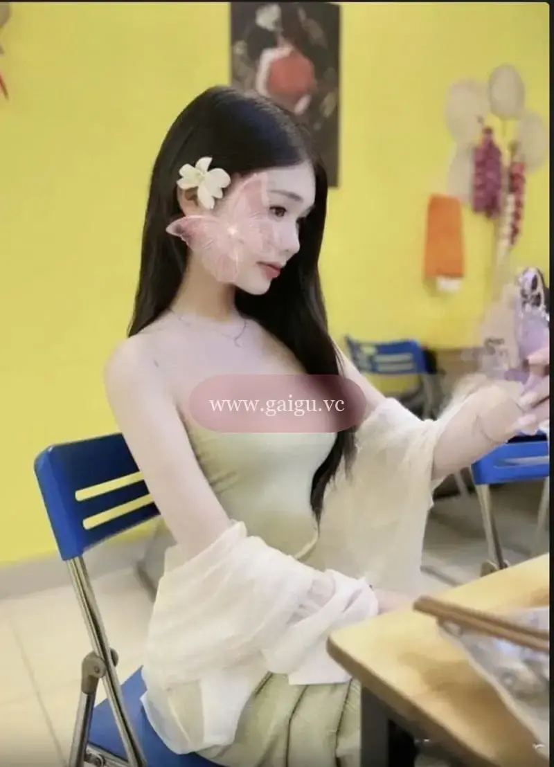 KIỀU TRANG ❤️❤️ VÚ TO ĐẸP CĂNG TRÀN