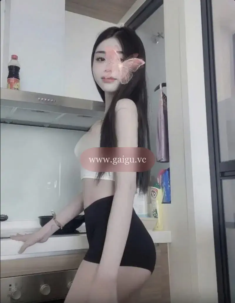 KIỀU TRANG ❤️❤️ VÚ TO ĐẸP CĂNG TRÀN