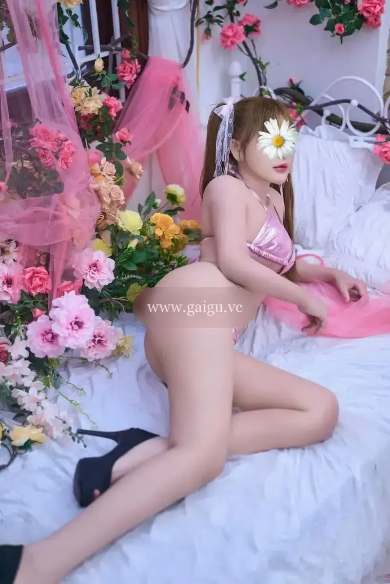 [BỒ ĐỀ] LINH NHI SIÊU PHẨM GÁI XINH HÀNG NGON VÚ BÍM NON TƠ HỒNG HÀO CHỊCH CỰC PHÊ
