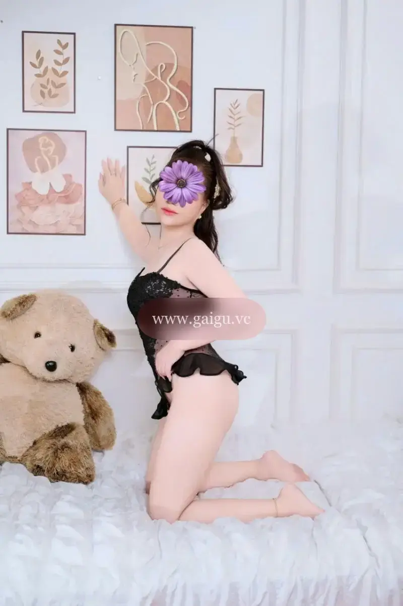 MỸ LAN GÁI MIỀN TÂY CHUẨN CHIỀU CHUỘNG NHƯ NGƯỜI YÊU