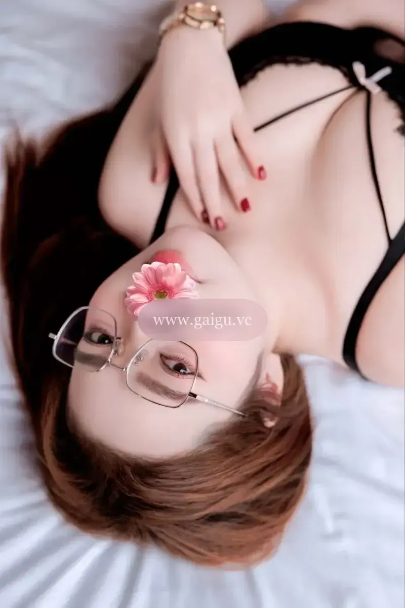 Phương Nhi ( New) xinh dâm , bú giỏi, sướng cực đỉnh