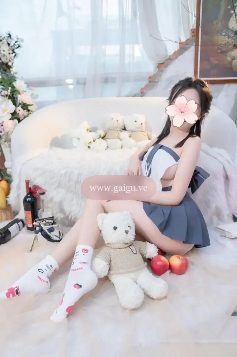 ❤️ÁI VY - 2K7❤️GÁI MỚI LỚN, XINH, NON XANH TƯƠI MƠN MỞN