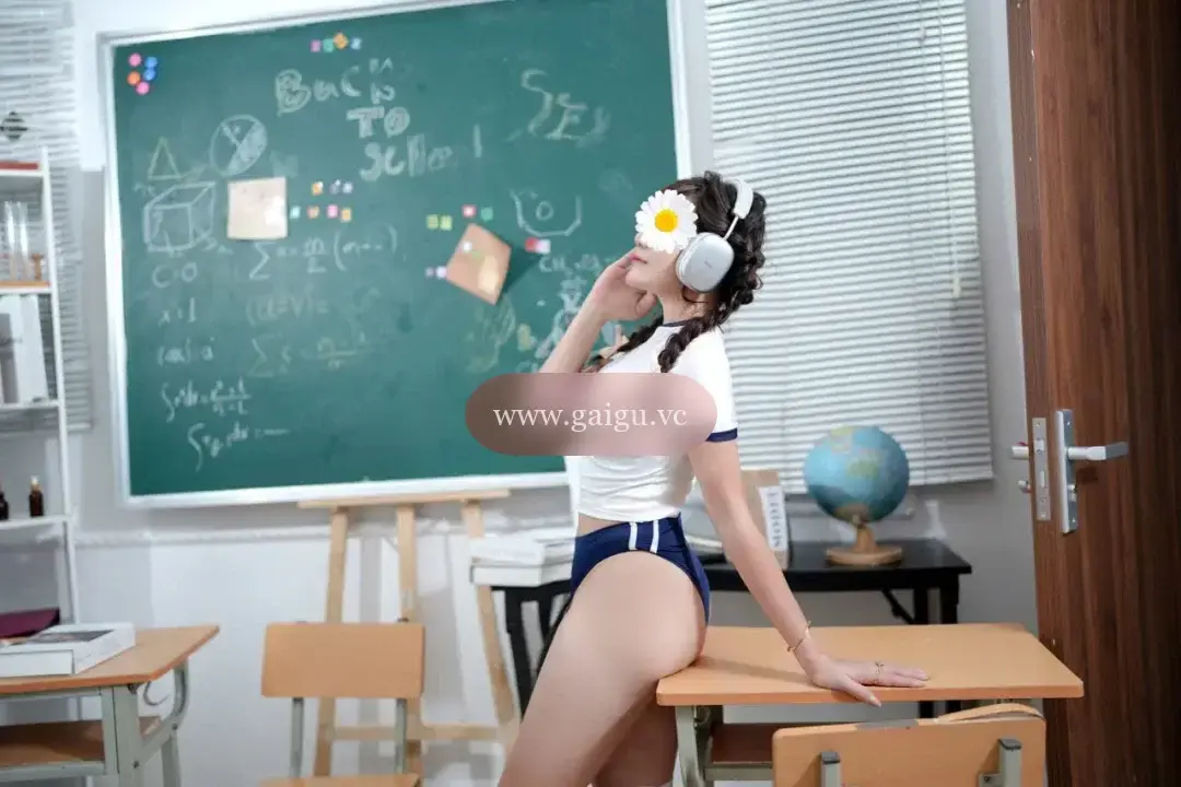 Linh Trang Xinh Đáng Yêu - Ngực Đẹp Body Thơm - Mông Mẩy Căng Tràn - Thỏa Mãn Sung Sướng Cùng Em
