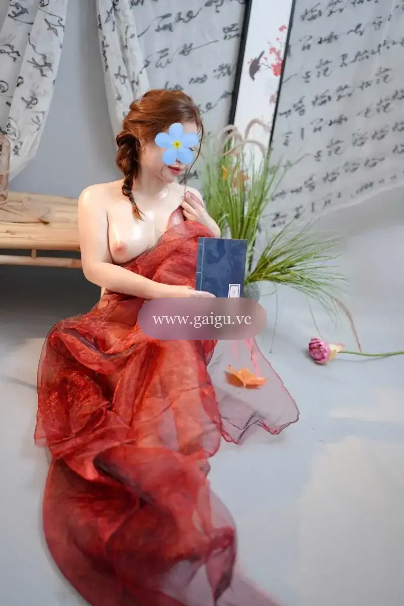 Phương Thảo - Gái Miền Nam Girl Xinh Đáng Yêu - Body Mượt Mà - Tình Cảm Quyến Rũ