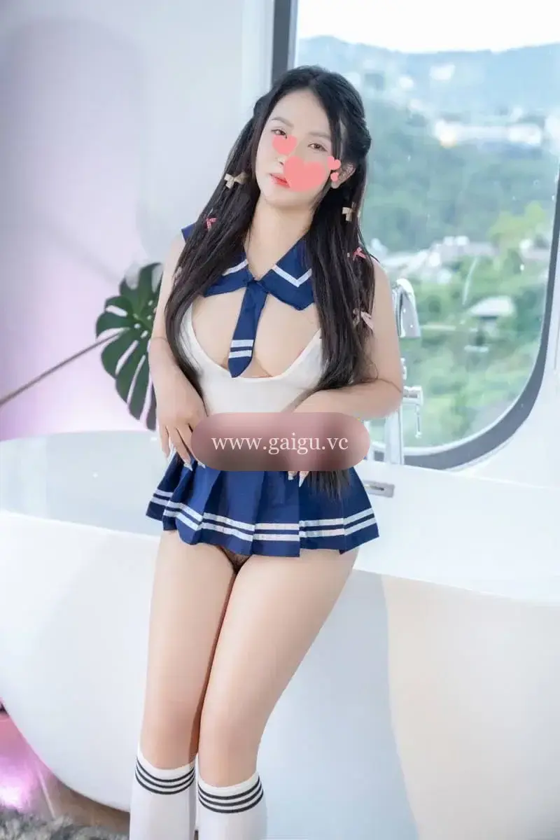 LINH BEE   THIÊN THẦN SEX,ĐẲNG CẤP CHÂN ÁI