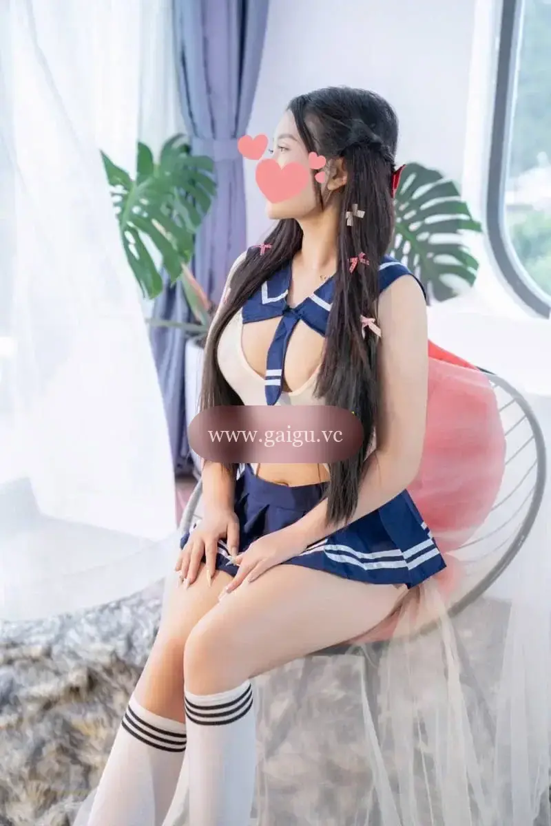 LINH BEE   THIÊN THẦN SEX,ĐẲNG CẤP CHÂN ÁI