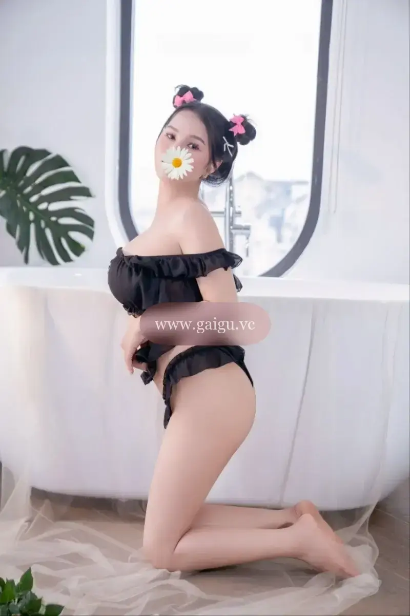 Thảo My_ Gái xinh chiều khách, kỹ năng cực tốt