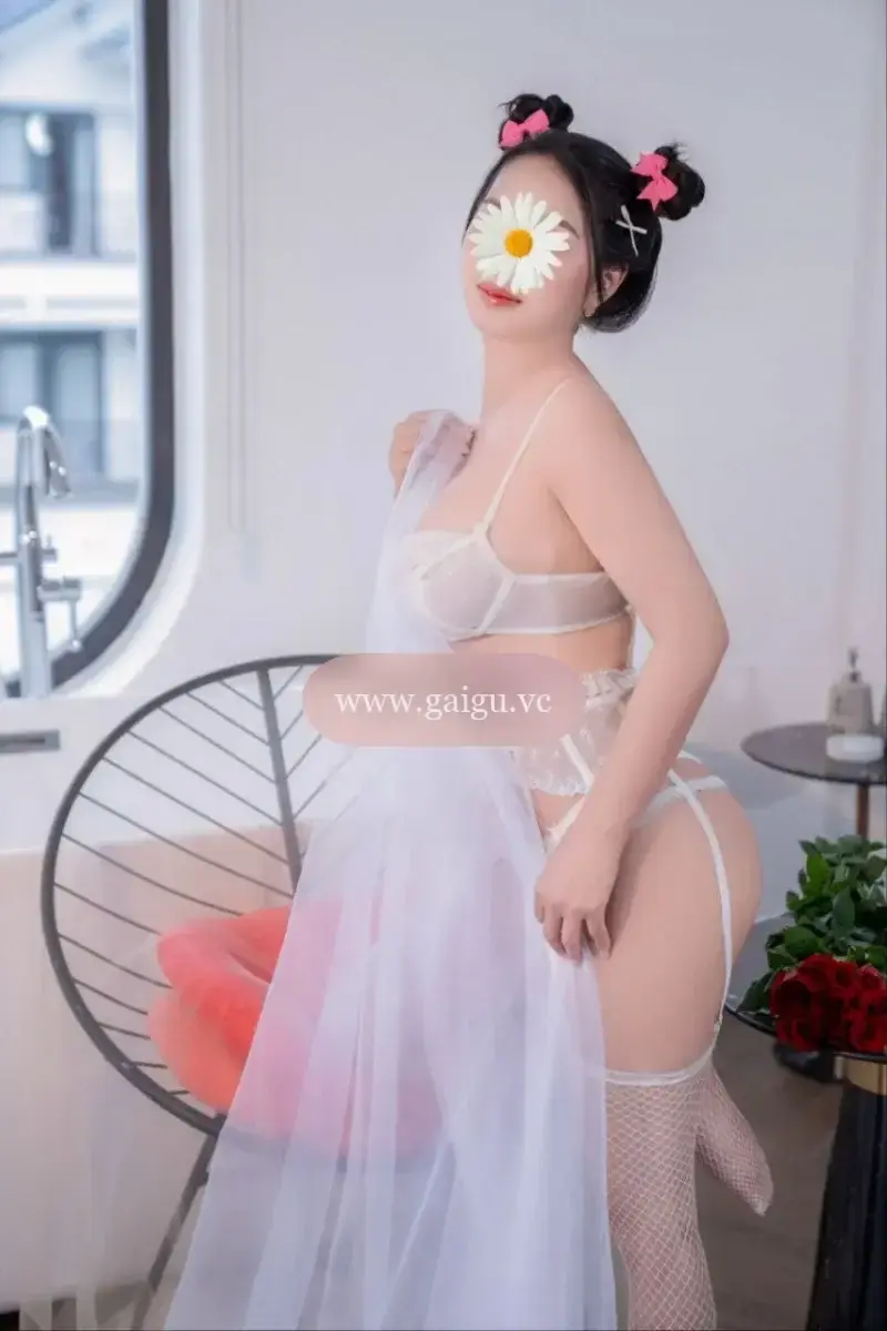 Thảo My_ Gái xinh chiều khách, kỹ năng cực tốt