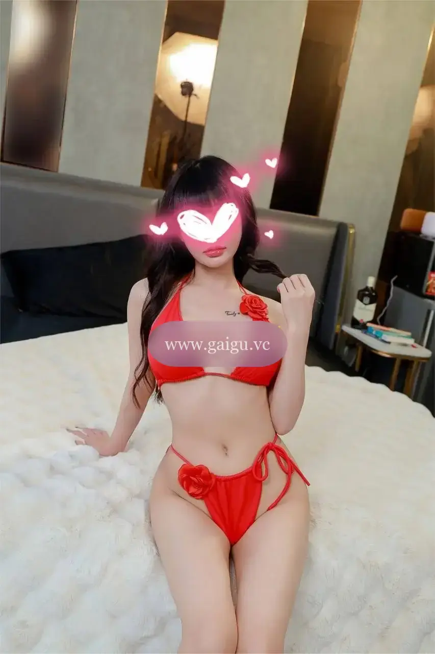 HOT GIRL U2000 UYÊN LAVIE- FACE CỰC XINH TEEN HÚT HỒN MỌI CHECKER
