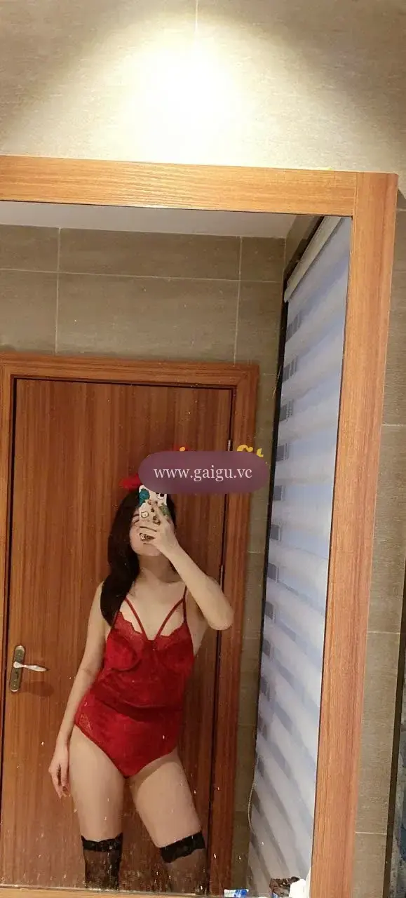 HÓT HA NA _ GIRL XINH MẶT CỰC DÂM RÊN LA ĐỦ TƯ THẾ