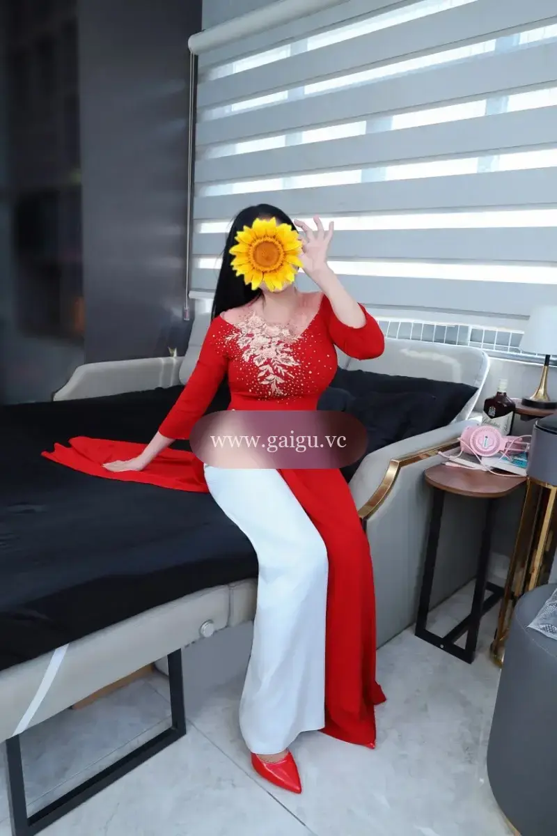 HOT HOÀNG THU SIÊU PHẨM ĐỘC LẠ&nbsp; HỒI XUÂN THICH BÚ CU LÀM TÌNH CHƠI KIỂU CUỒNG DÂM NHƯ PHIM XES MỸ