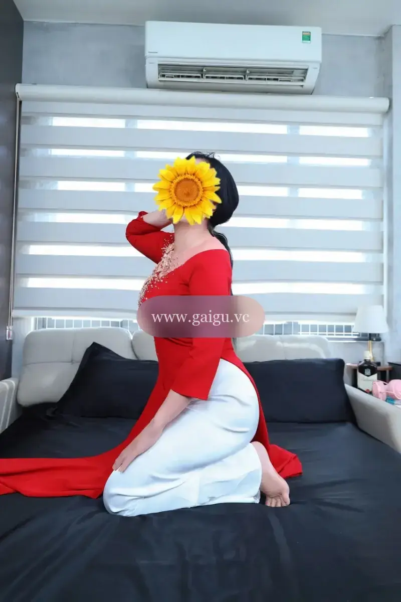 HOT HOÀNG THU SIÊU PHẨM ĐỘC LẠ&nbsp; HỒI XUÂN THICH BÚ CU LÀM TÌNH CHƠI KIỂU CUỒNG DÂM NHƯ PHIM XES MỸ
