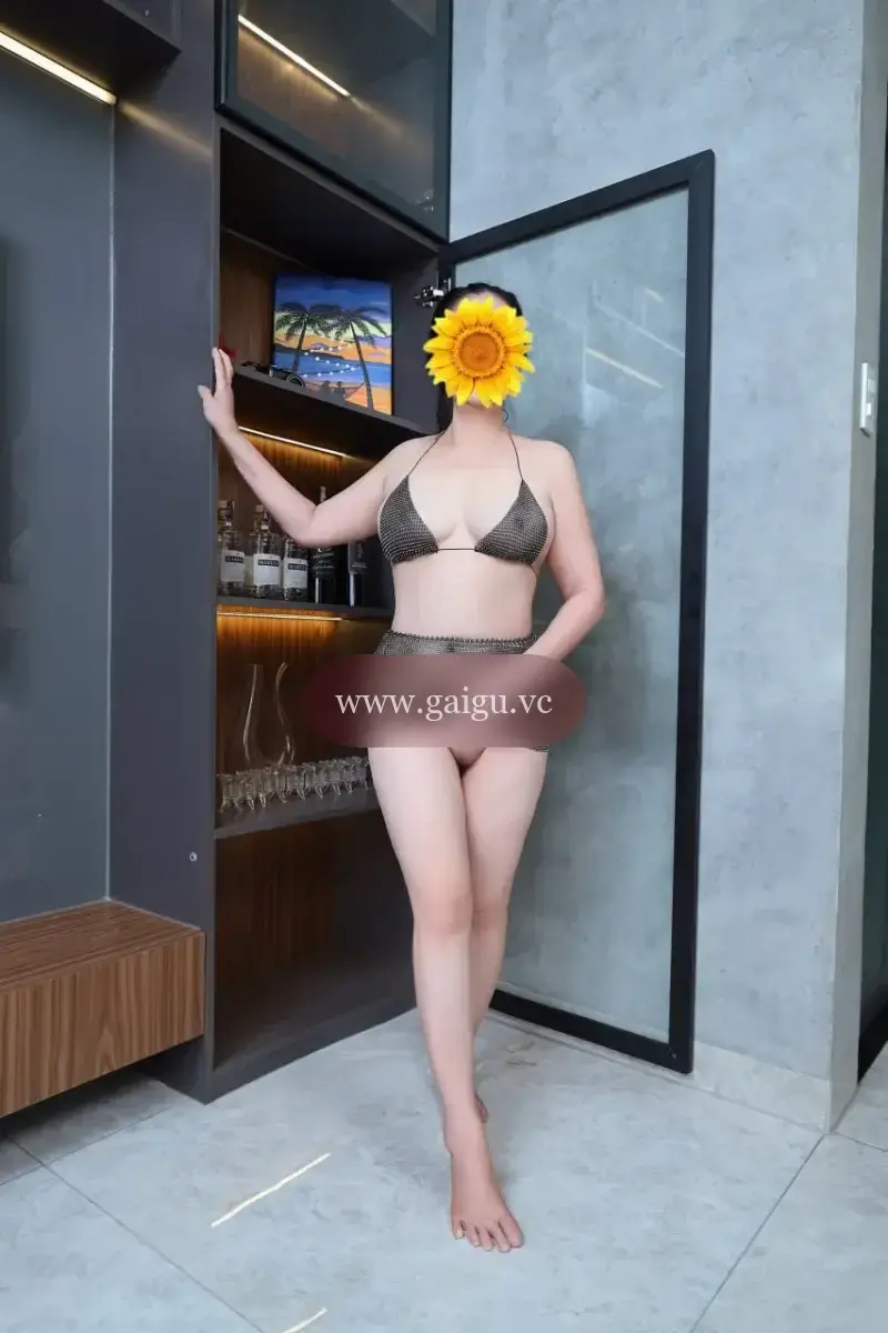 HOT HOÀNG THU SIÊU PHẨM ĐỘC LẠ&nbsp; HỒI XUÂN THICH BÚ CU LÀM TÌNH CHƠI KIỂU CUỒNG DÂM NHƯ PHIM XES MỸ