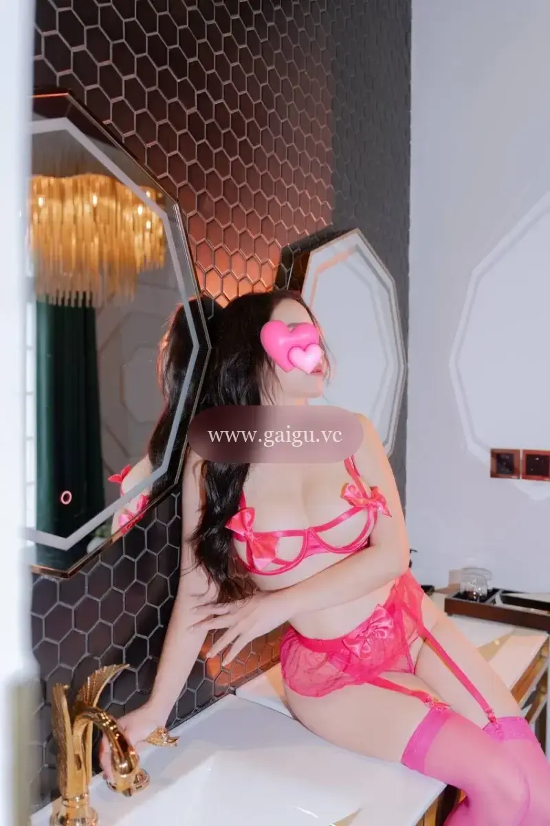 PHƯƠNG NHI  MAX DÂM THỬ SỨC CÙNG IDOL