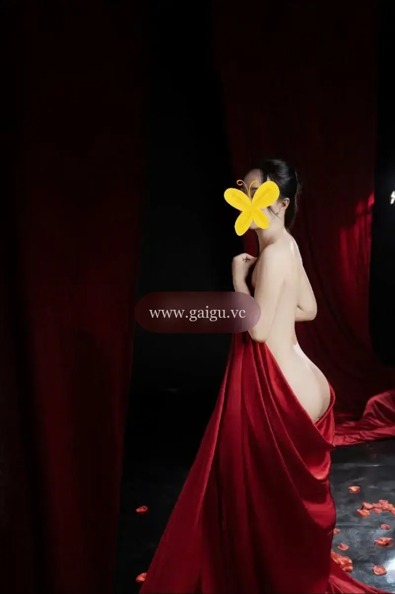 Yến Linh - xinh ngoan - chiều khách - làm tình cực đỉnh