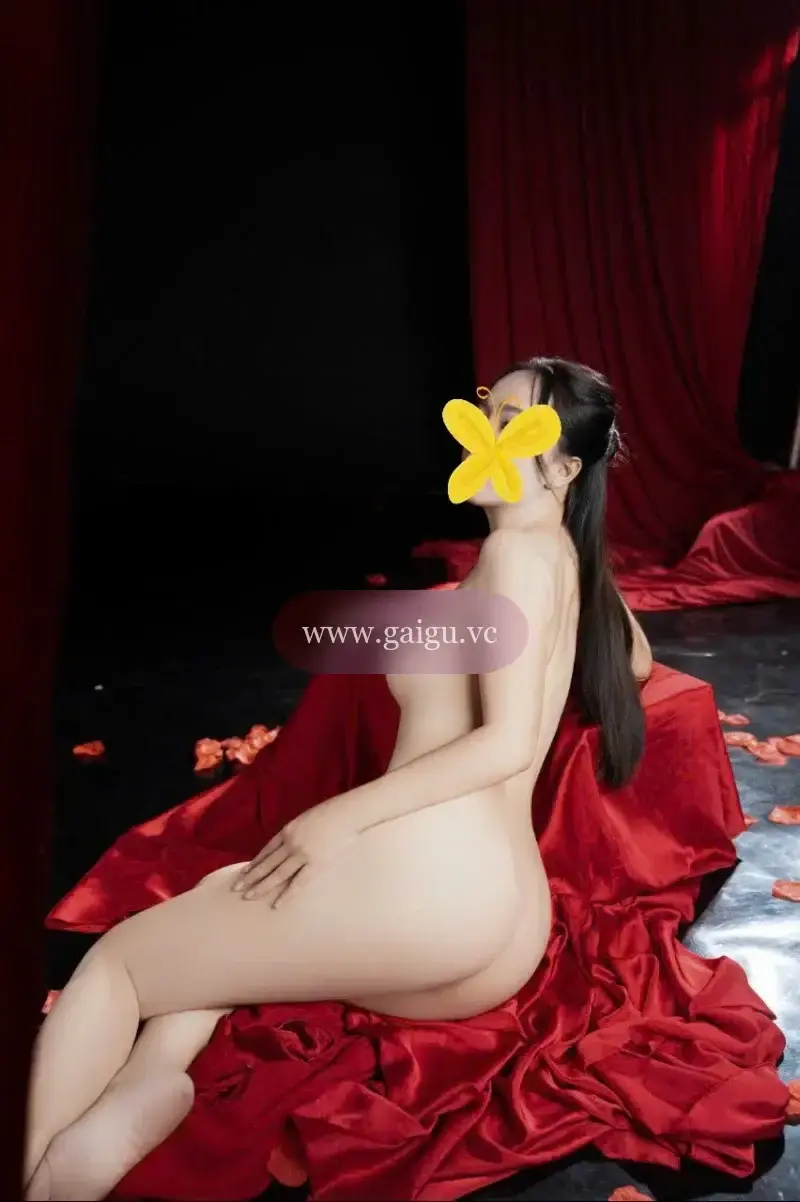 Yến Linh - xinh ngoan - chiều khách - làm tình cực đỉnh