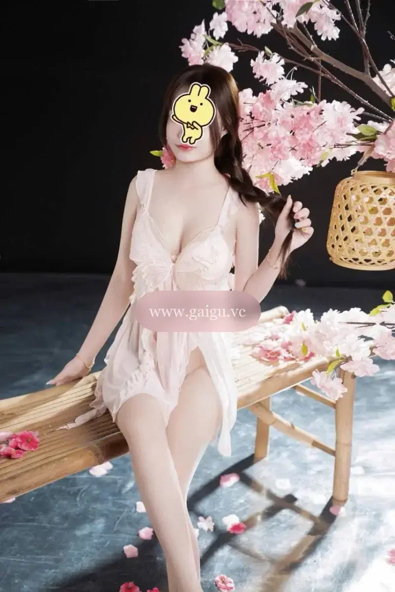 Anh Thư Nhiệt Tình Ngoan Ngoãn