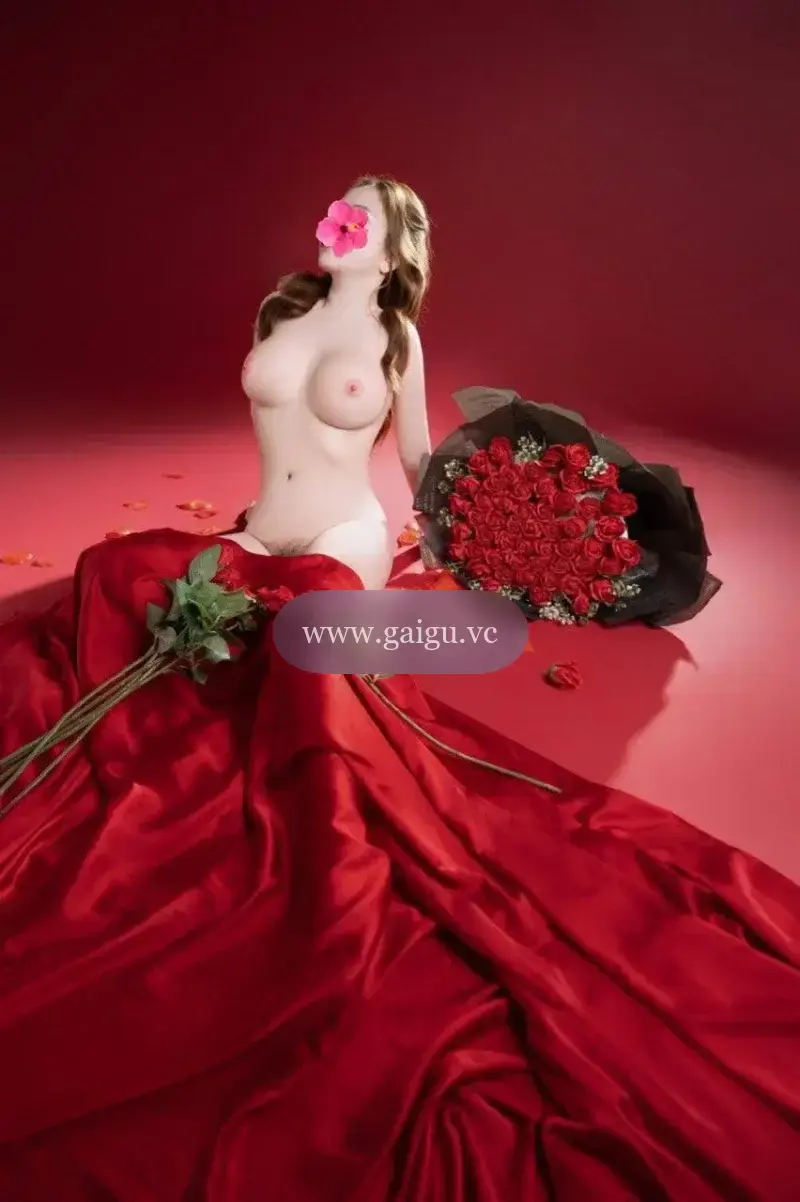 KIM OANH NGỰC TO - BODY MƯỢT - SEXY GỢI TÌNH - QUYẾN RŨ ĐẮM SAY