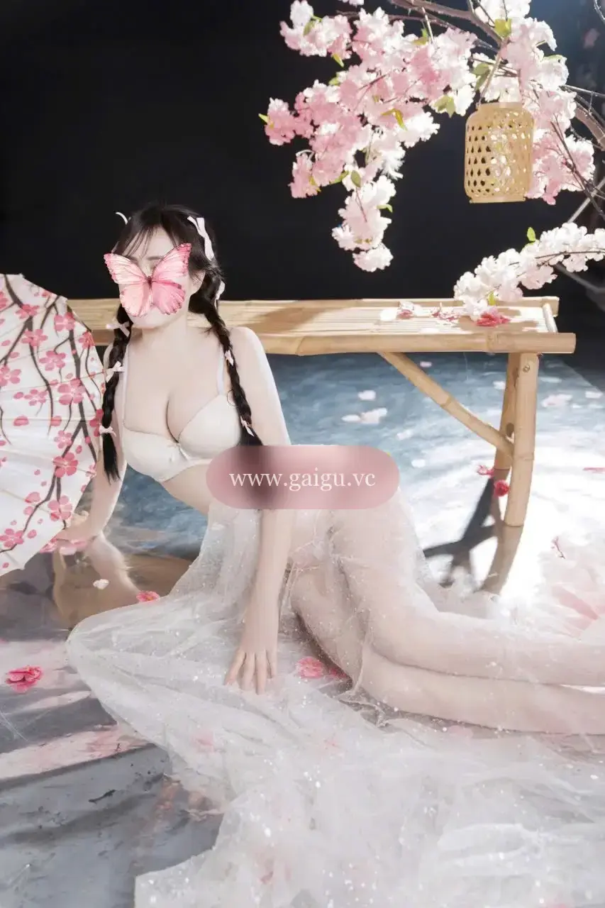 Thu Oanh hàng mới anh e ủng hộ