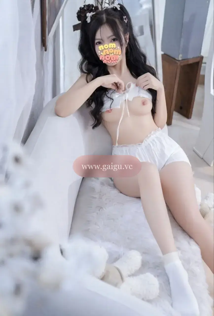 ( ) LÂM NHI - FACE NÉT - 3 VÒNG NÓNG BỎNG