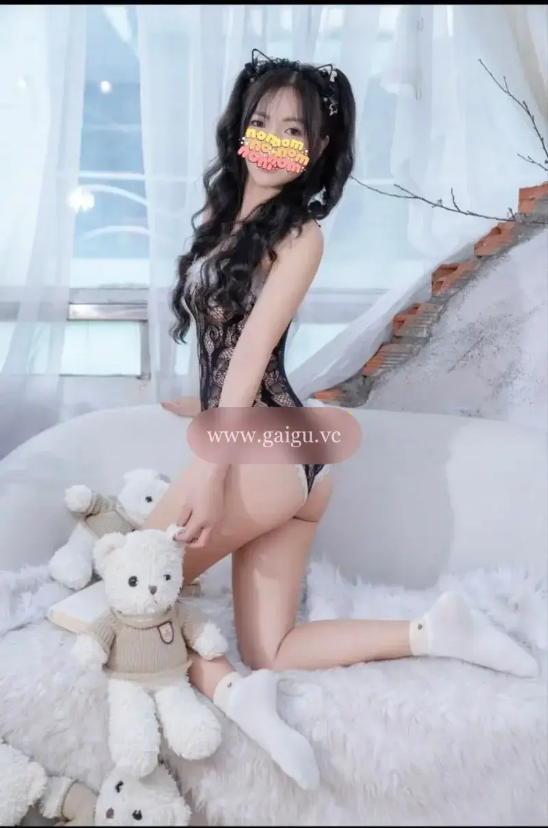 ( ) LÂM NHI - FACE NÉT - 3 VÒNG NÓNG BỎNG