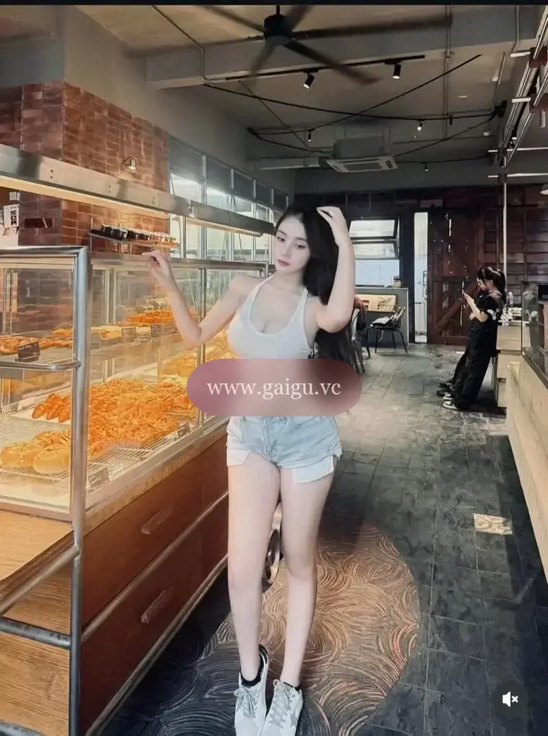 Ái Vy Dương Đông Zalo