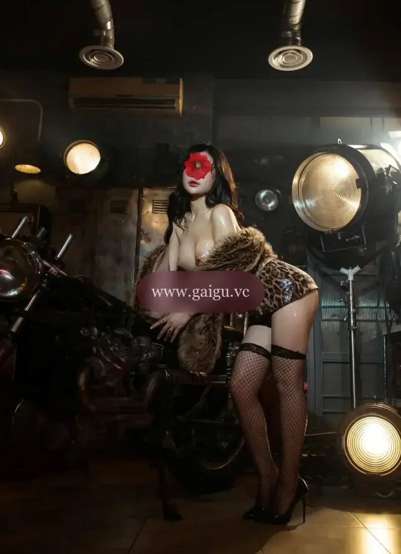 LAN NGỌC BABYGIRL - SEXY ĐẾN NGHẸT THỞ