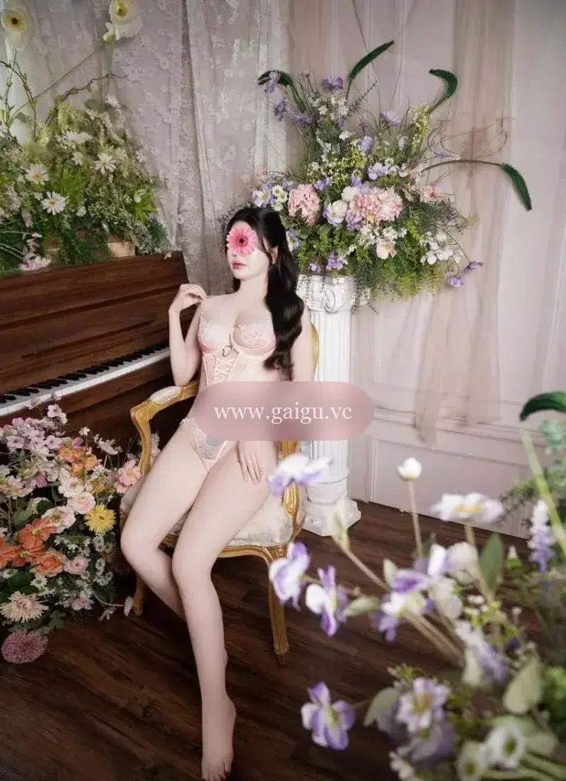 TRÚC ANH - Nàng thơ chuẩn model - xinh chuẩn thước ngọc