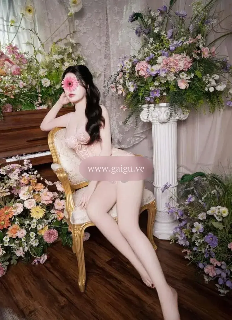 TRÚC ANH - Nàng thơ chuẩn model - xinh chuẩn thước ngọc