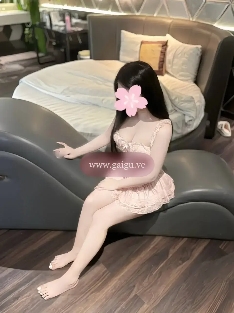 Tuyệt phẩm gái xinh  🌼Ngọc Nhi 🌼 dáng đẹp  mặt xinh lai Tây vú bự núm ti hồng !!