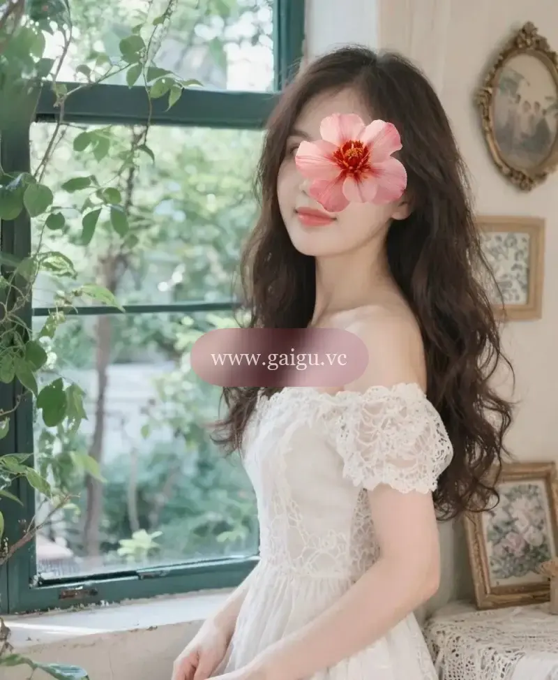 BABY THU HƯƠNG XINH TƯƠI CHIỀU KHÁCH NHƯ NGƯỜI YÊU