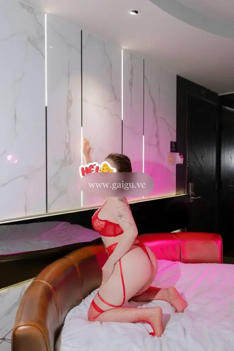 Lyly nghệ nhân kèn sáo - Vú to, Bướm xinh
