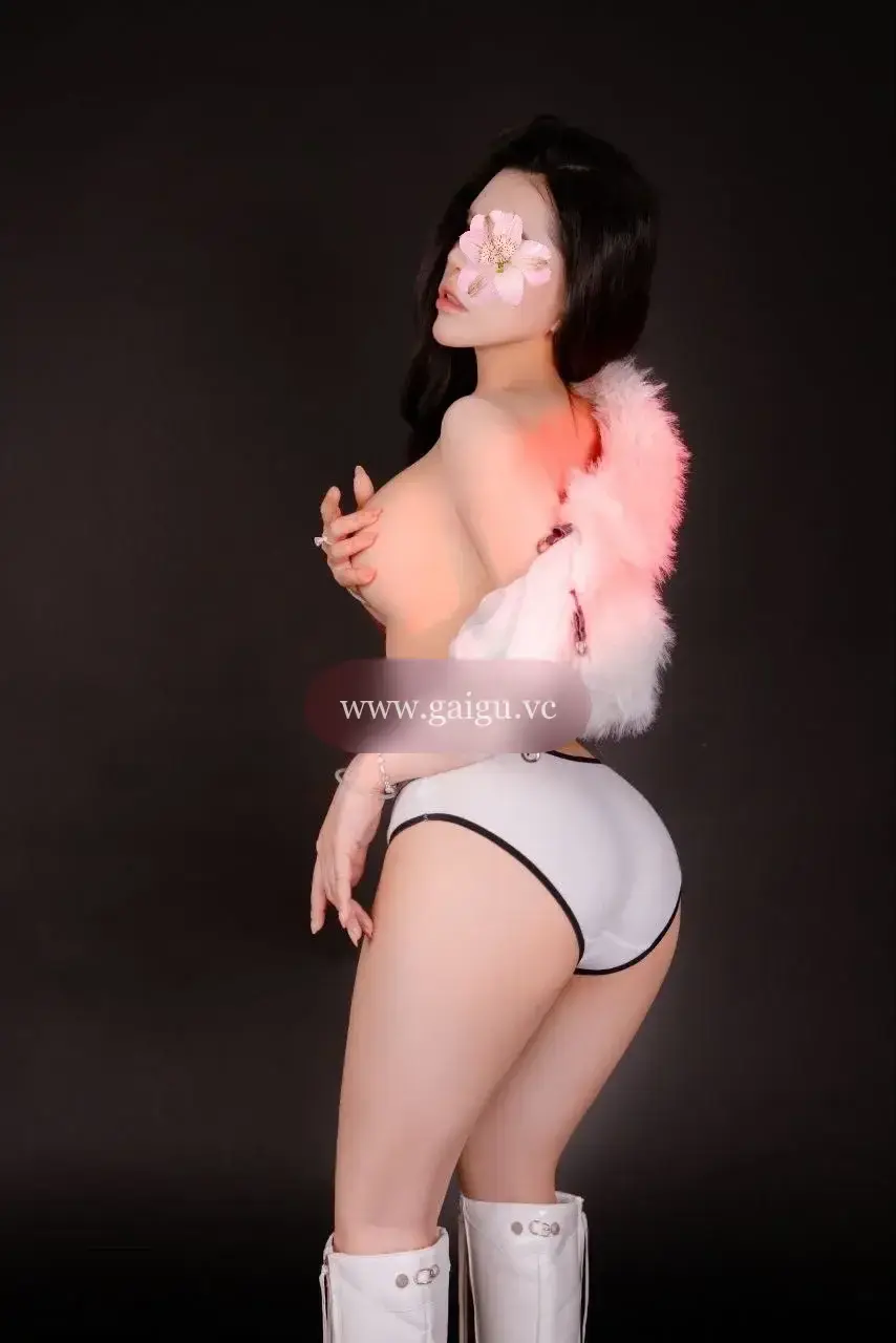 NEW HOTGIRL🔥 DIỄM MY MÔNG BỰ DOGGY BAO PHÊ🔥