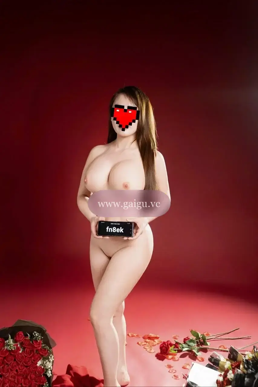 PHƯƠNG YẾN EM GÁI NHỎ NHẮN VÚ TO MÔNG BỰ TÌNH CẢM