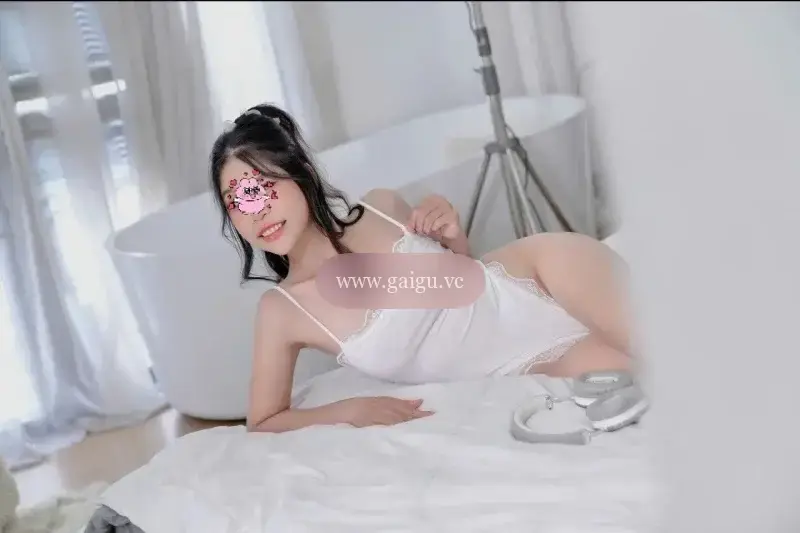Quỳnh Nhi  Some 2  nữ QUỲNH NHI