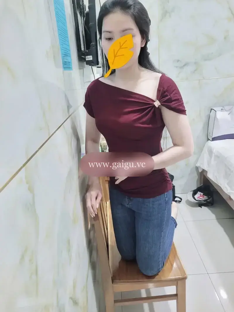 Thùy Trang da trắng dáng đẹp siêu dể thương.