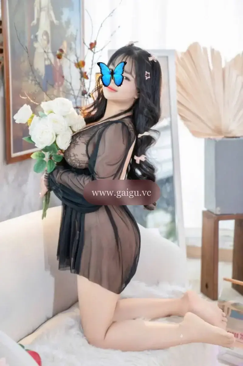 QUỲNH CHI DỊU DÀNG,XINH XẮN,NGỰC TO,SEVRICE TỐT YÊU NGHỀ