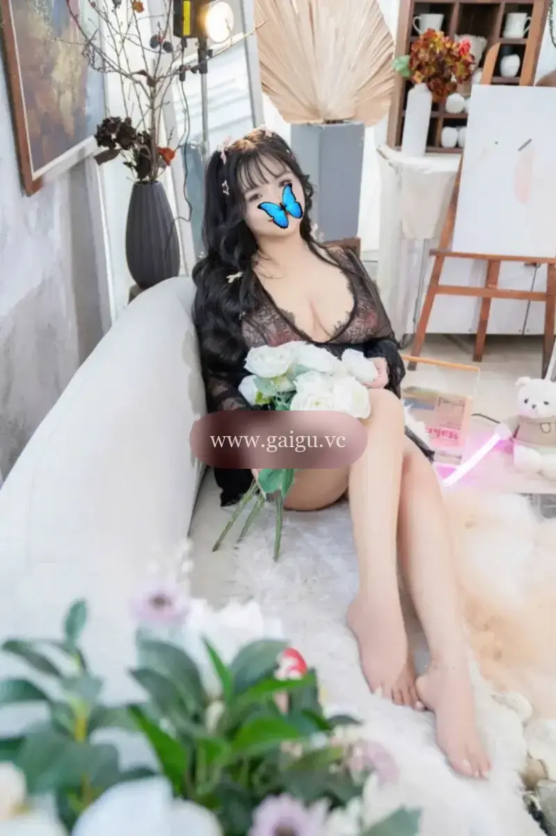 QUỲNH CHI DỊU DÀNG,XINH XẮN,NGỰC TO,SEVRICE TỐT YÊU NGHỀ