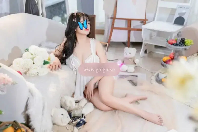 QUỲNH CHI DỊU DÀNG,XINH XẮN,NGỰC TO,SEVRICE TỐT YÊU NGHỀ