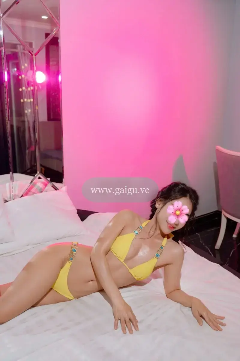 BÉ NGỌC - XINH ĐẸP CAO RÁO CÙNG NỤ CƯỜI TOẢ NẮNG - BODY ĐẸP