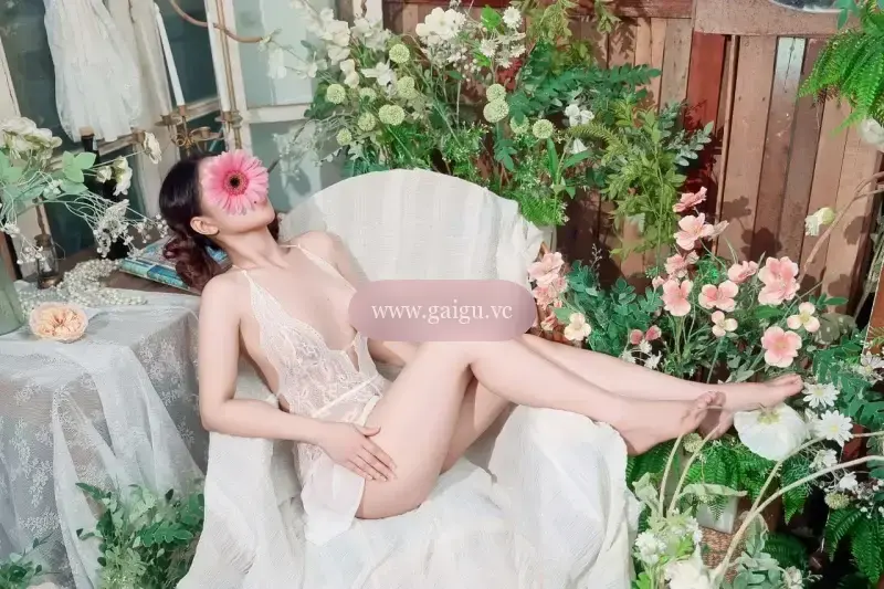 ❣️✨Tuệ Nhi❣️✨Trắng Trẻo - Sach Đẹp, chiều khách cực đỉnh - Bé nó có ship tận nơi