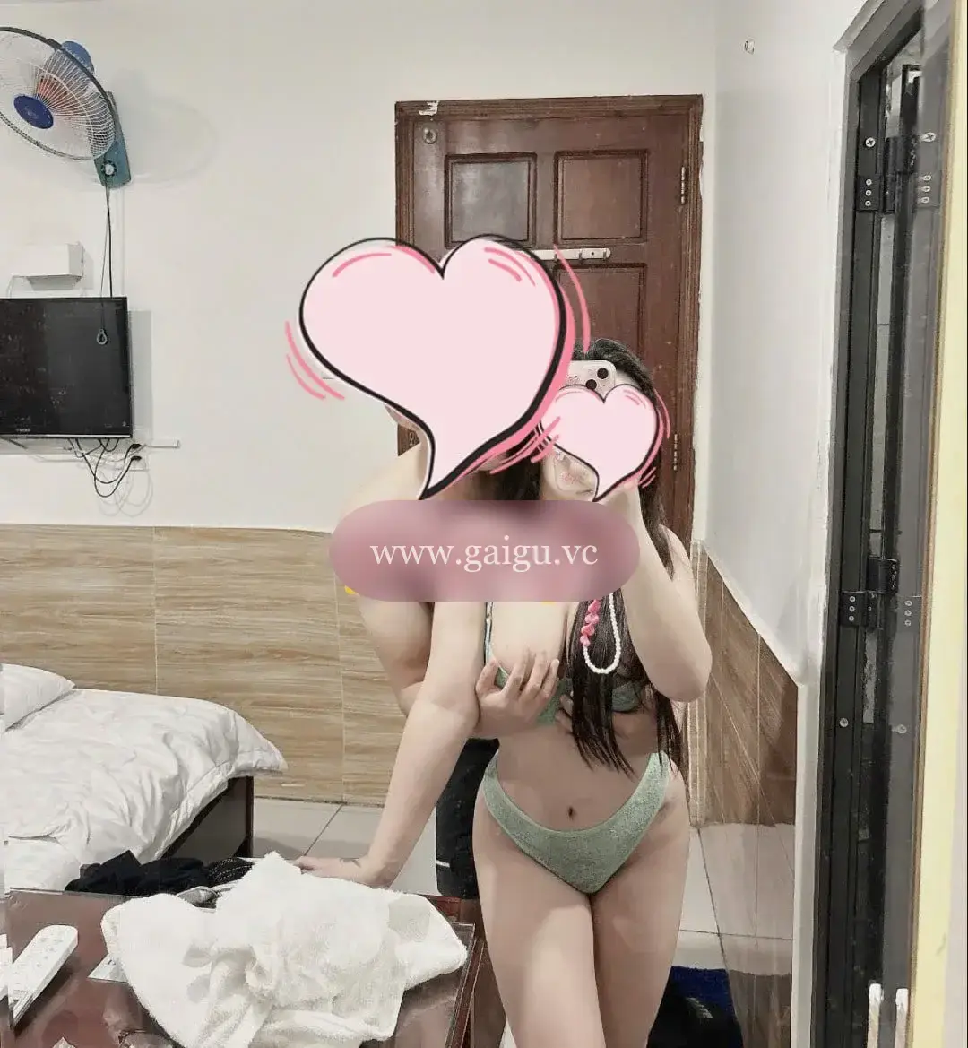 QUỲNH NHƯ NON TƯƠI VUI VẺ DỄ THƯƠNG MỚI VỪA LÀM