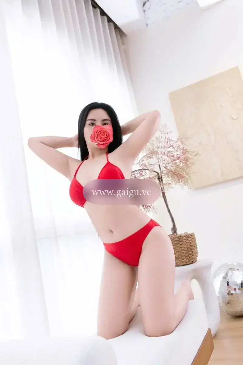 HOTGIRL BÉ MAIKA 2K3 CUTE XINH VÚ TO BƯỚM NON TƠ CHIM BÓT LÀM TÌNH PHÊ CHIỀU KHÁCH
