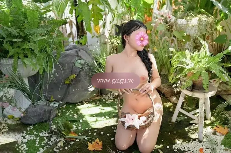Phương Linh-Em Gái Xinh Xắn ngọt ngào Body gợi cảm
