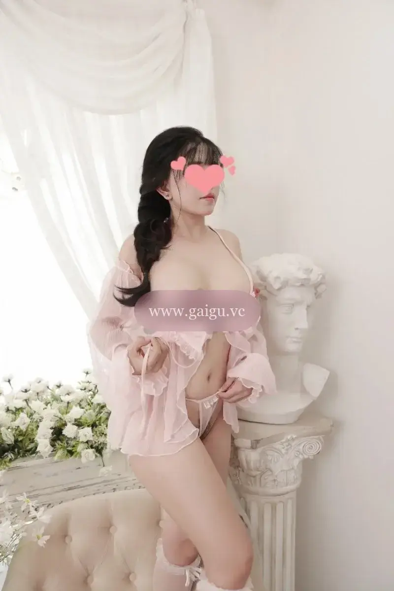 Phương Linh - Thánh Kẹp Chuối Siêu Phẩm Ngực To Mông To Da Trắng