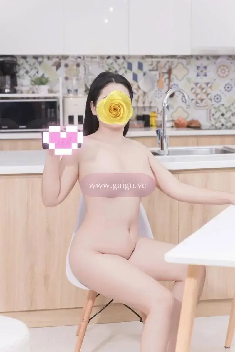 Linh Nhi- 100% Gái non mới lớn